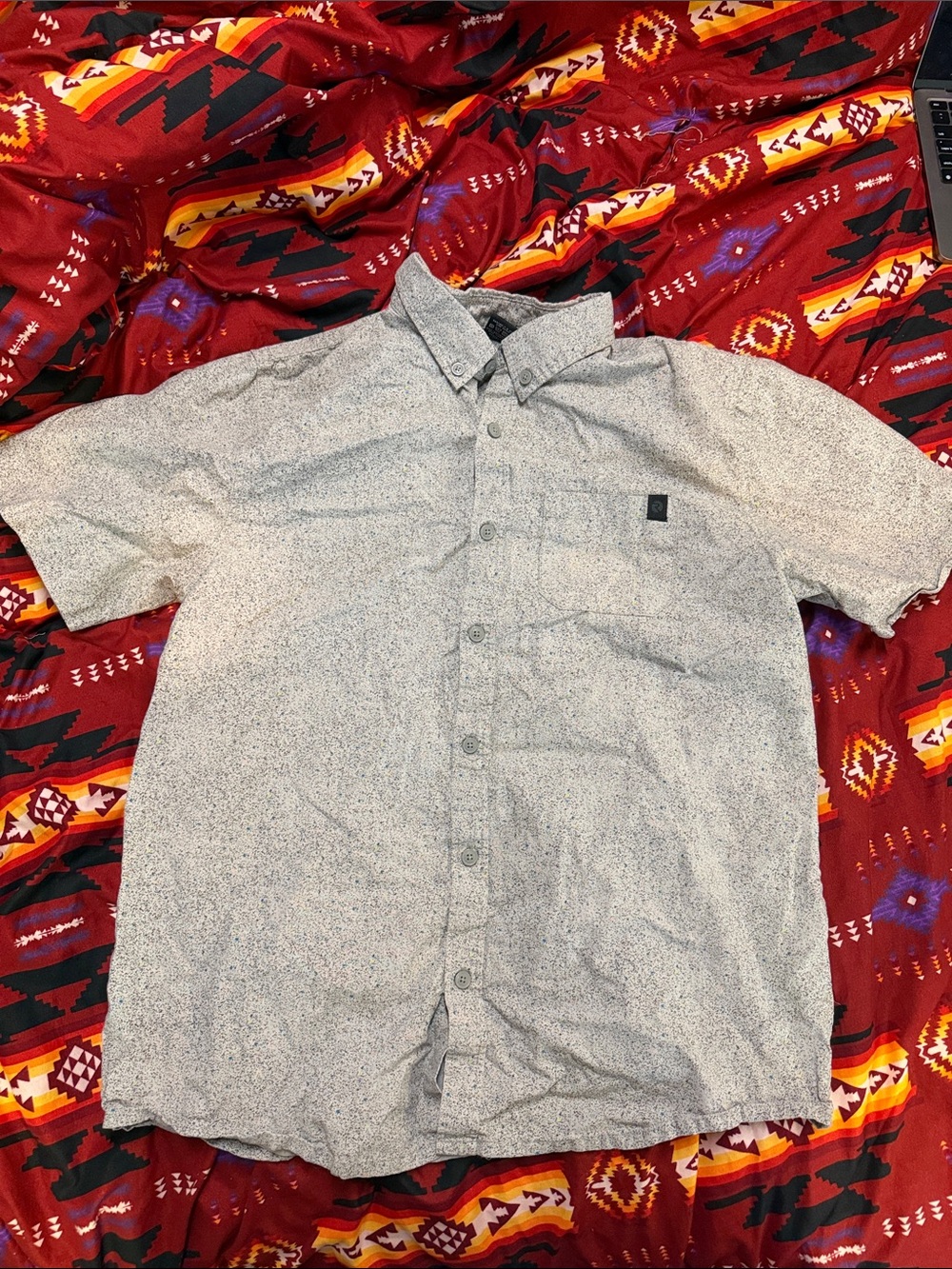 Ripzone Short-Sleeve Button-Up Shirt - Light Gray Pattern size L but fits like M